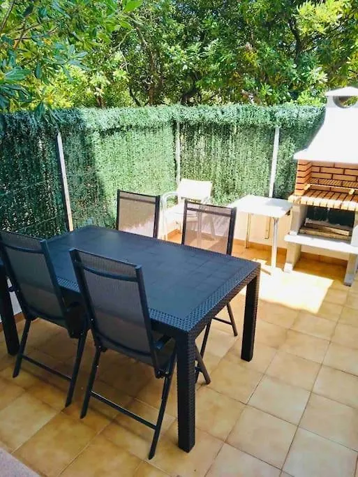Precioso Apartamento En L'Escala Apartment